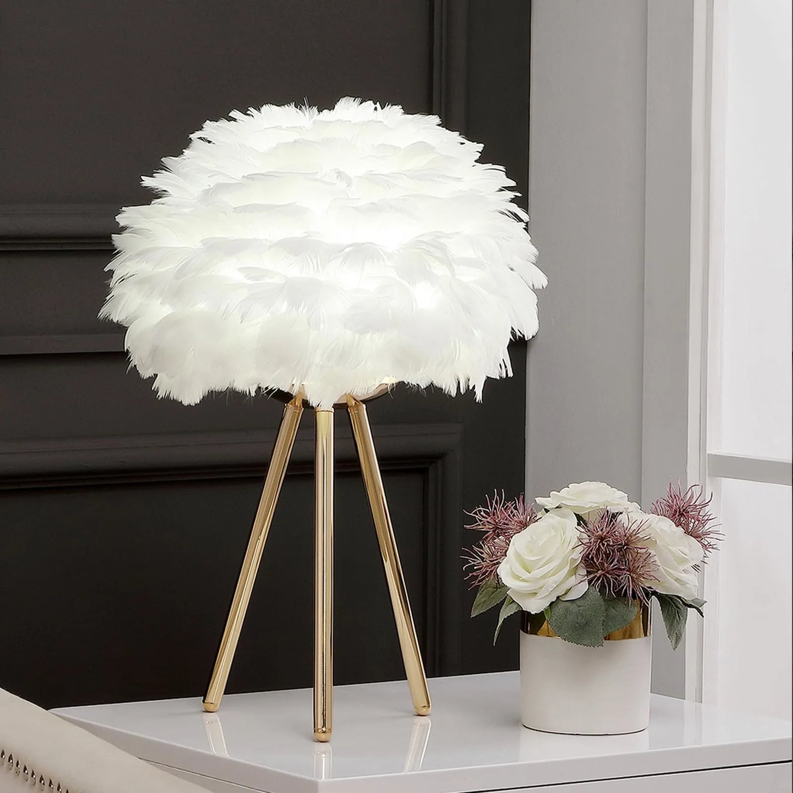 PLUMAGE FEATHER TABLE LAMP