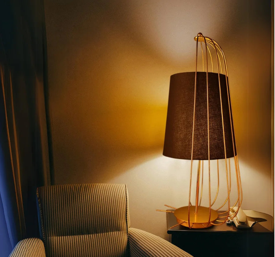 CROWN TABLE LAMP