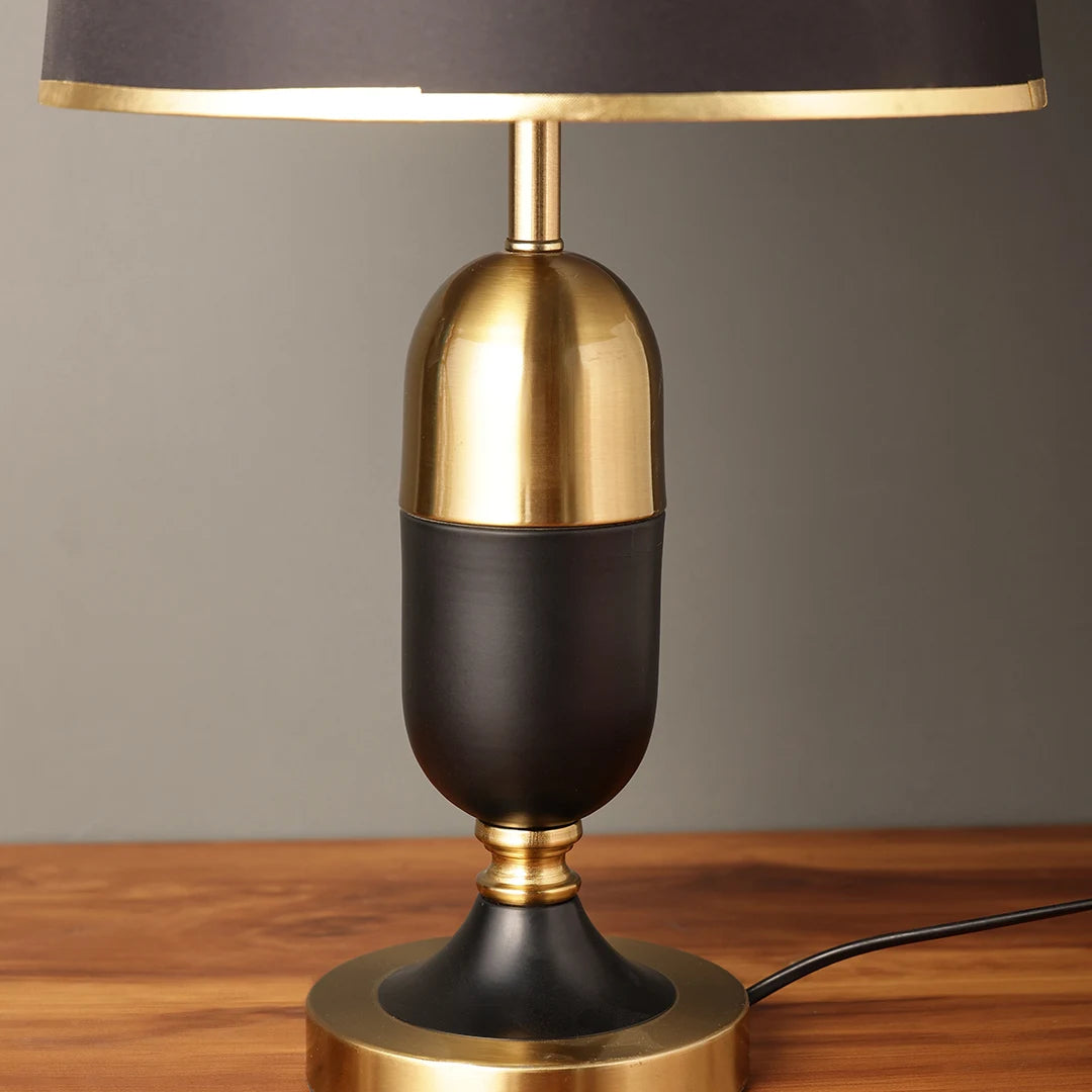 OBSIDIAN TABLE LAMP