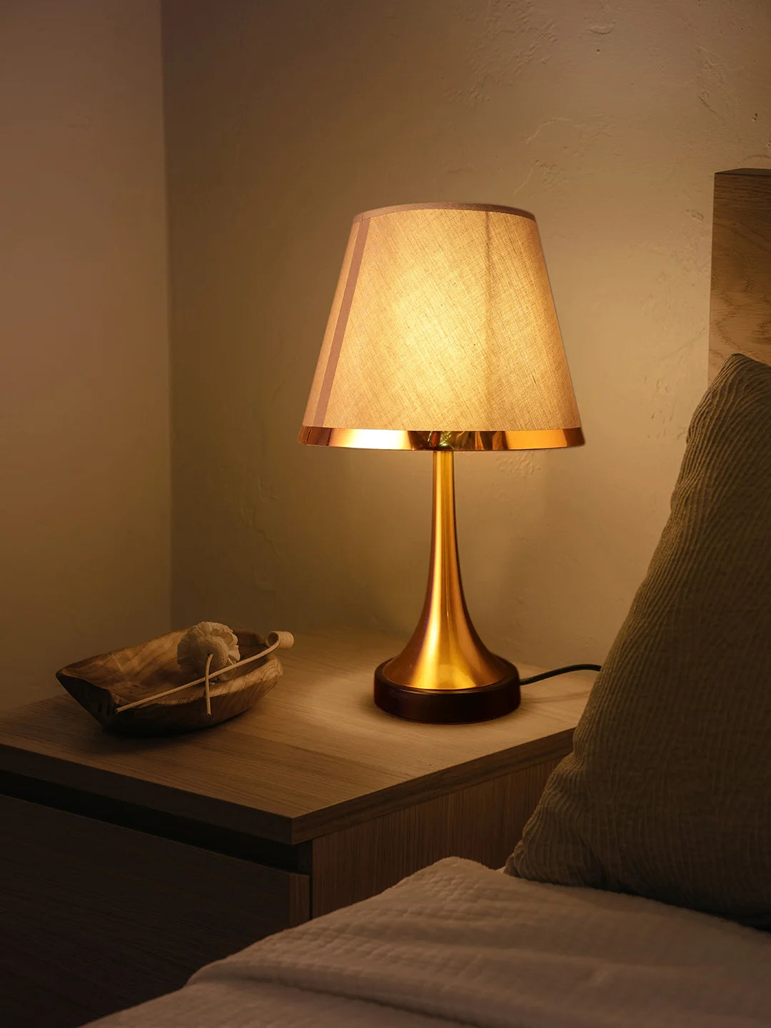 MIRAGE TABLE LAMP