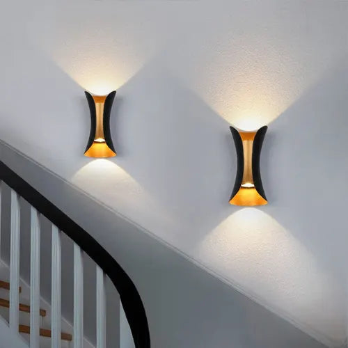 GLOWGUARD OUTDOOR LIGHT