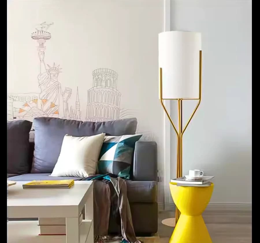 SLENDER FLOOR LAMP