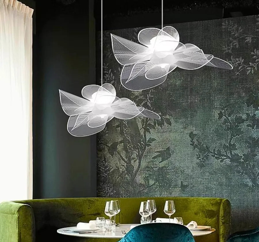 ZEPHYR HANGING LIGHT