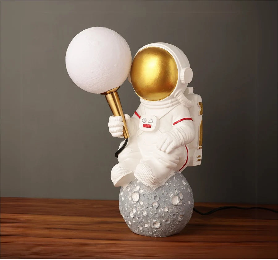 MOONWALKER TABLE LAMP