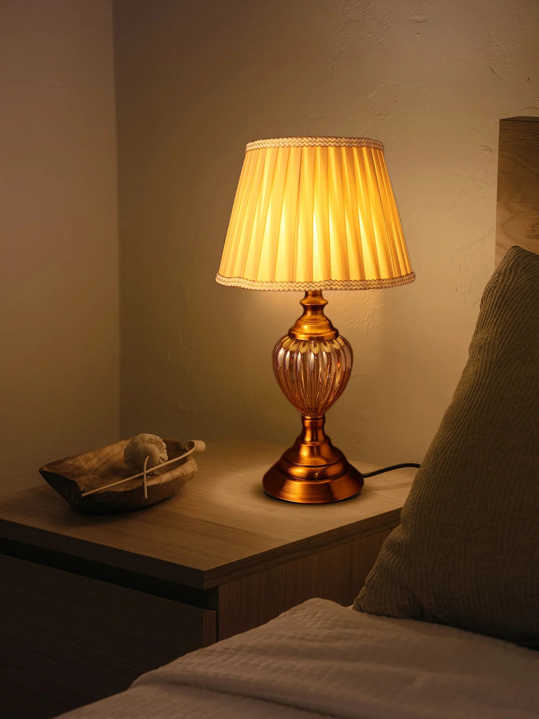 BAROQUE TABLE LAMP