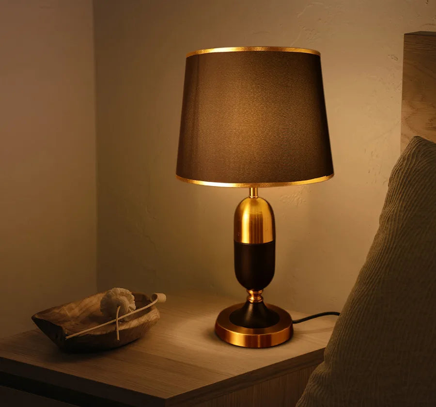 OBSIDIAN TABLE LAMP
