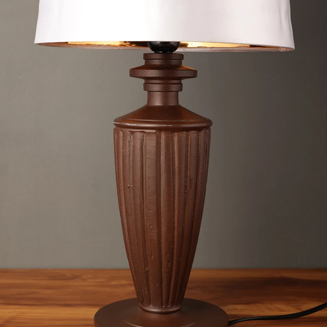 VINTAGE TABLE LAMP