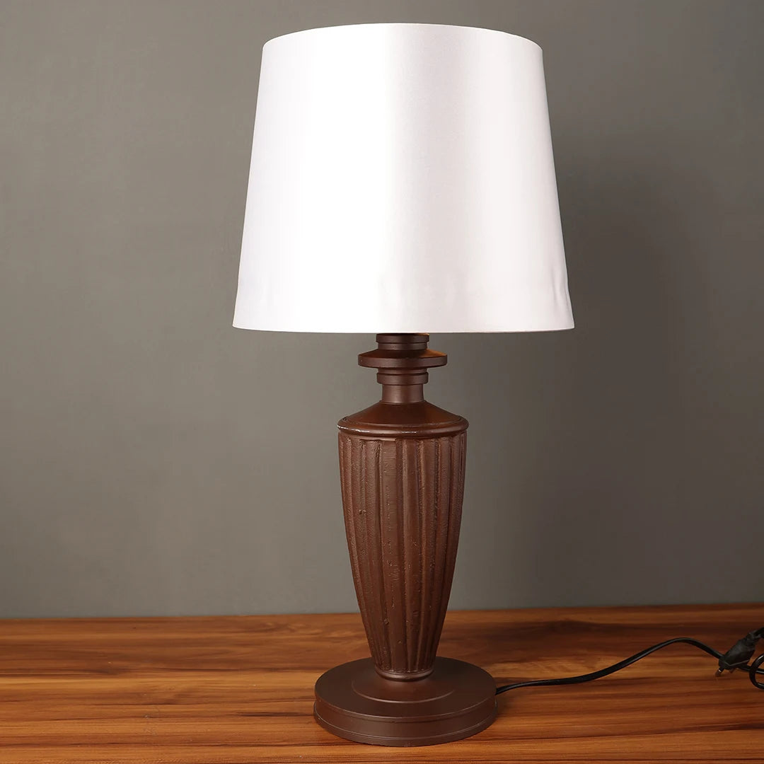 VINTAGE TABLE LAMP
