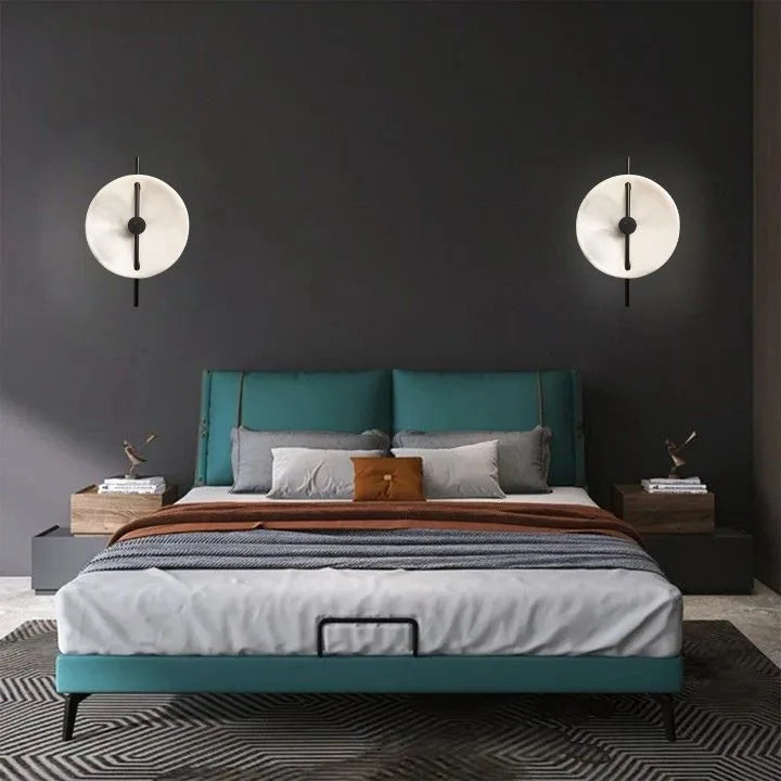 LUNA ECLIPSE WALL LIGHT