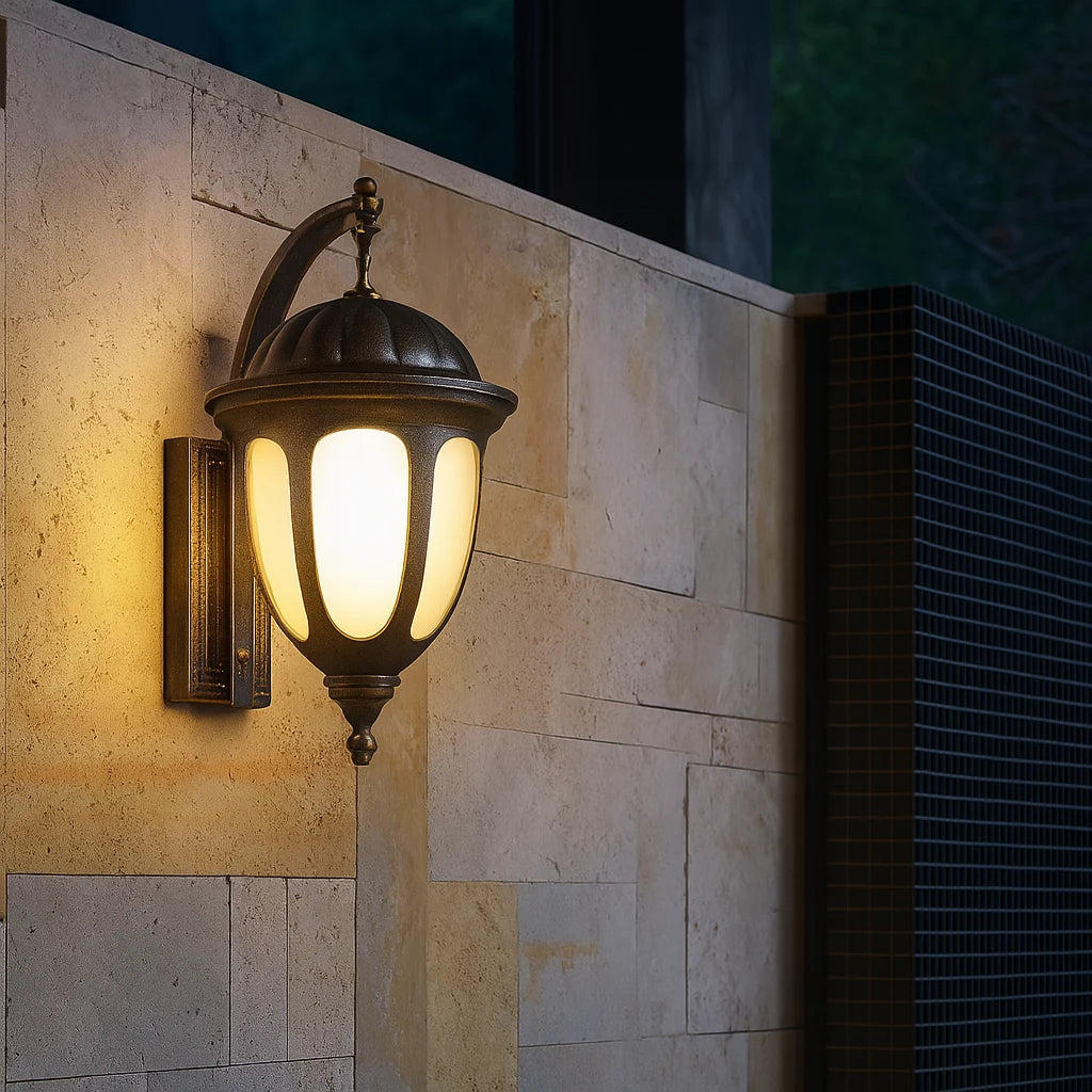 LANTIQUE OUTDOOR WALL LIGHT