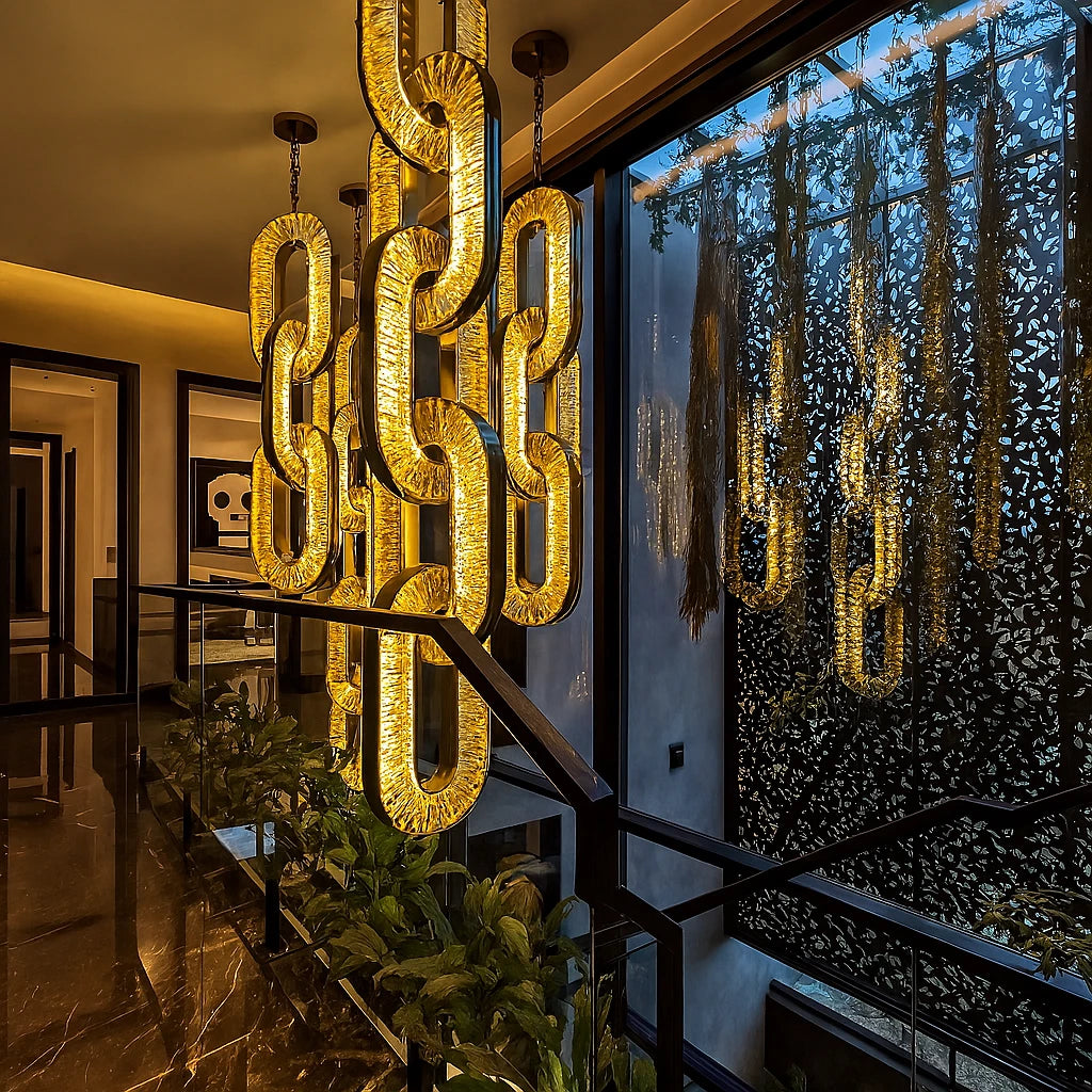 PINNACLE LINK LUXURY CHANDELIER