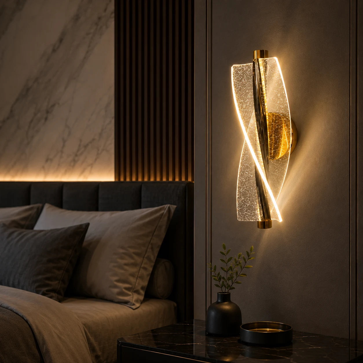 GLOW WEAVE WALL LAMP