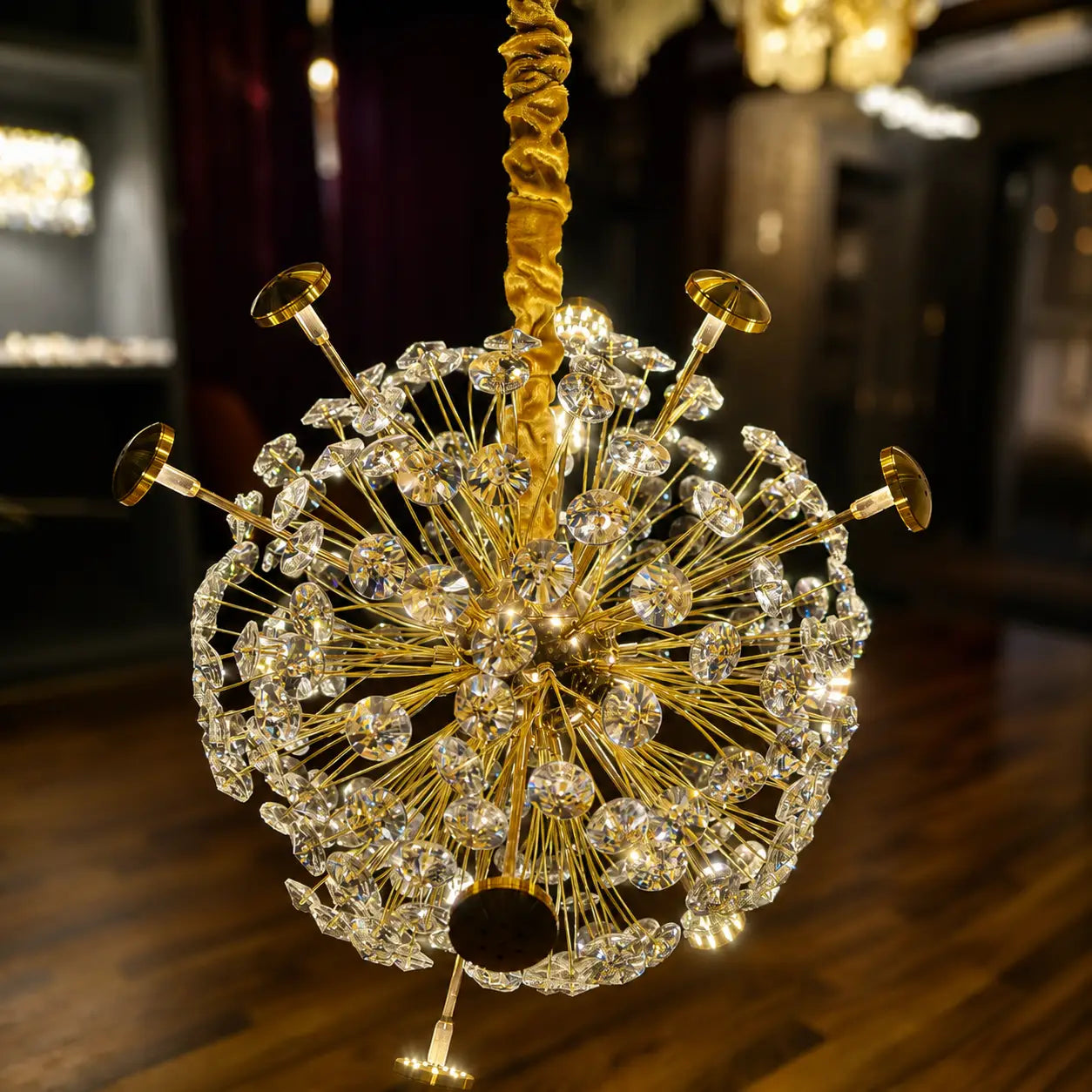 NOVAFLARE CHANDELIER
