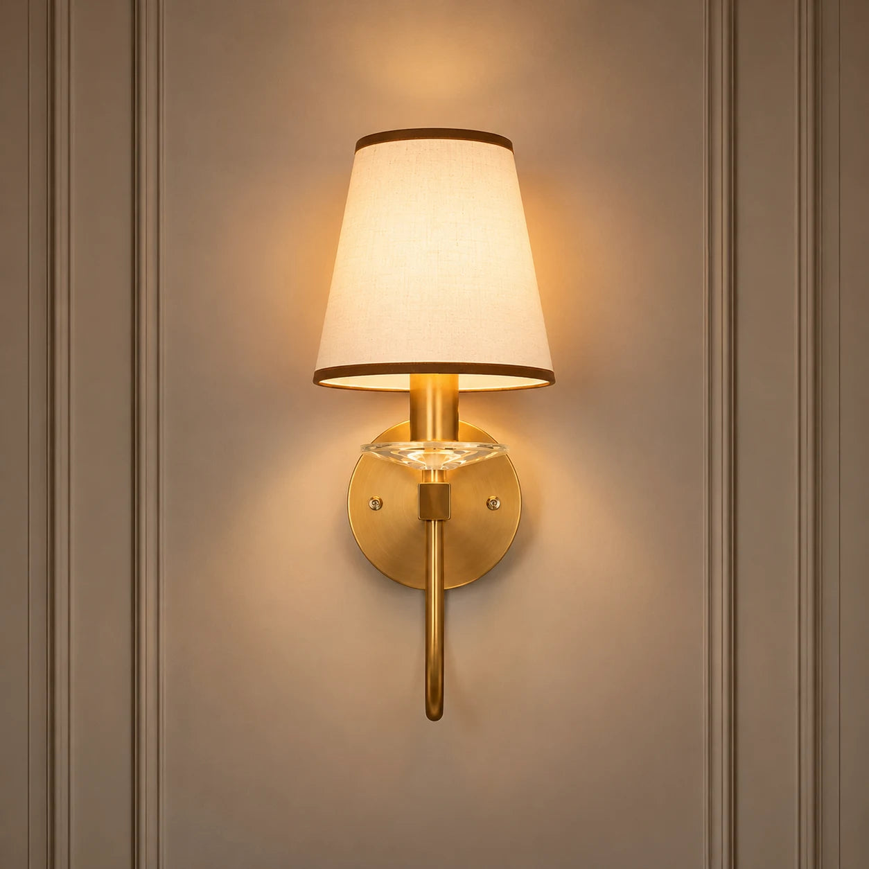SIGNATURE SUITE WALL LIGHT